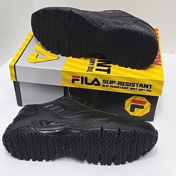 Fila Memory Workshift Ultra Slip Resistant Black Sneakers - Picture 13 of 16